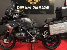 BMW MOTOS R 1200 GS TRIPLE BLACK /2022 EXCLUSIVO VEÍCULOS SANTA CRUZ DO SUL / Carros no Vale