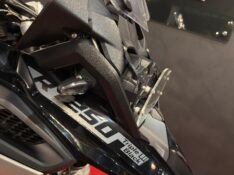 BMW MOTOS R 1200 GS TRIPLE BLACK /2022 EXCLUSIVO VEÍCULOS SANTA CRUZ DO SUL / Carros no Vale