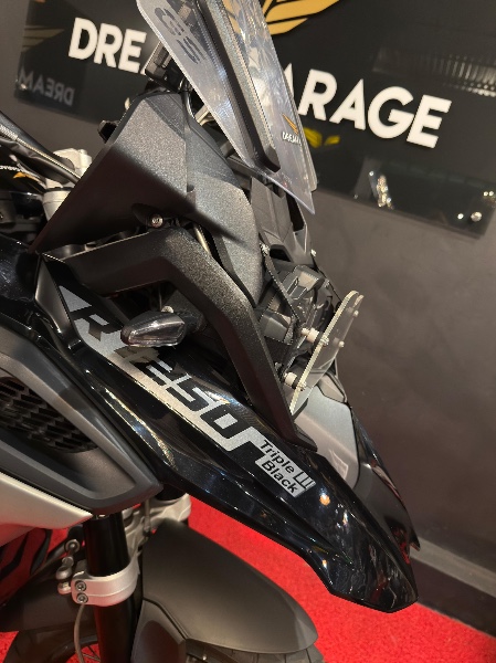 BMW MOTOS R 1200 GS TRIPLE BLACK /2022 EXCLUSIVO VEÍCULOS SANTA CRUZ DO SUL / Carros no Vale