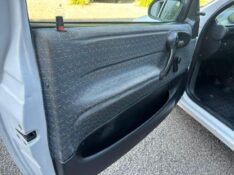 CHEVROLET CORSA PICK-UP ST 1.6 /2003 RT 811 VEÍCULOS ARROIO DO MEIO / Carros no Vale