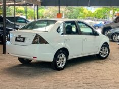 FORD FIESTA SEDAN SE 1.6 8V 2014 2013/2014 RICARDO VEÍCULOS TEUTÔNIA / Carros no Vale