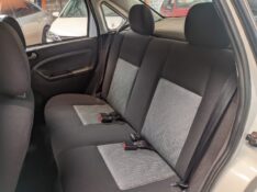 FORD FIESTA SEDAN SE 1.6 8V 2014 2013/2014 RICARDO VEÍCULOS TEUTÔNIA / Carros no Vale