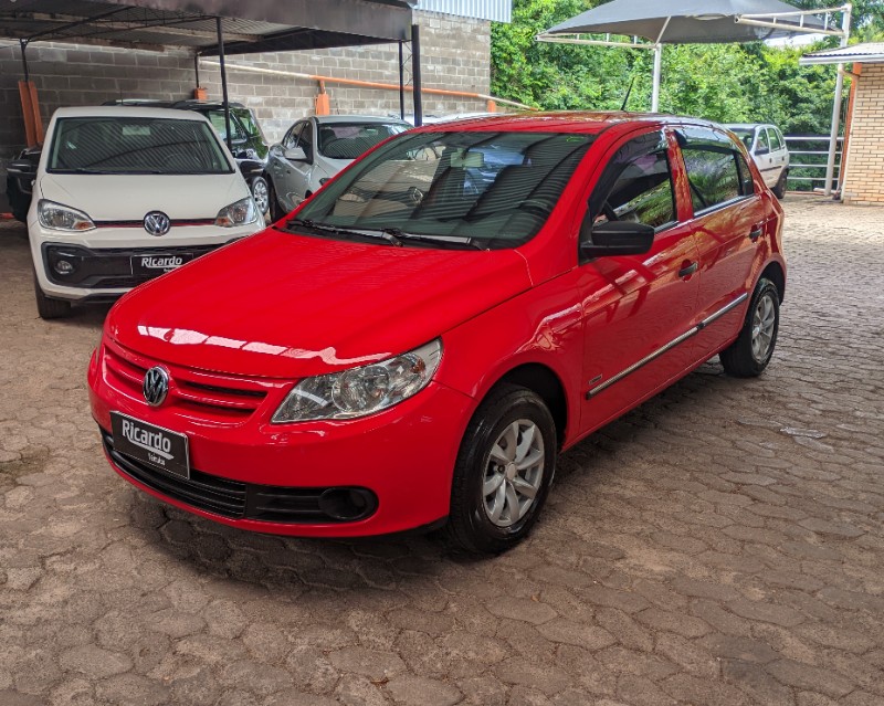 VOLKSWAGEN GOL 1.0 MI TREND 8V 2010 2009/2010 RICARDO VEÍCULOS TEUTÔNIA / Carros no Vale