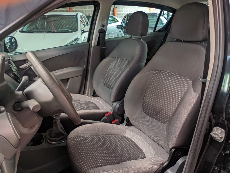 FIAT PALIO 1.4 ATTRACTIVE 8V 2012/2013 RICARDO VEÍCULOS TEUTÔNIA / Carros no Vale