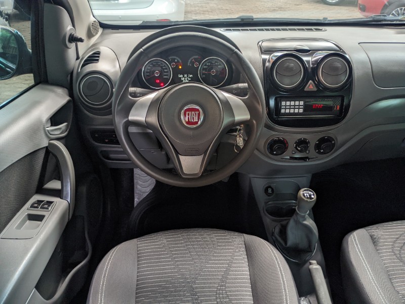 FIAT PALIO 1.4 ATTRACTIVE 8V 2012/2013 RICARDO VEÍCULOS TEUTÔNIA / Carros no Vale