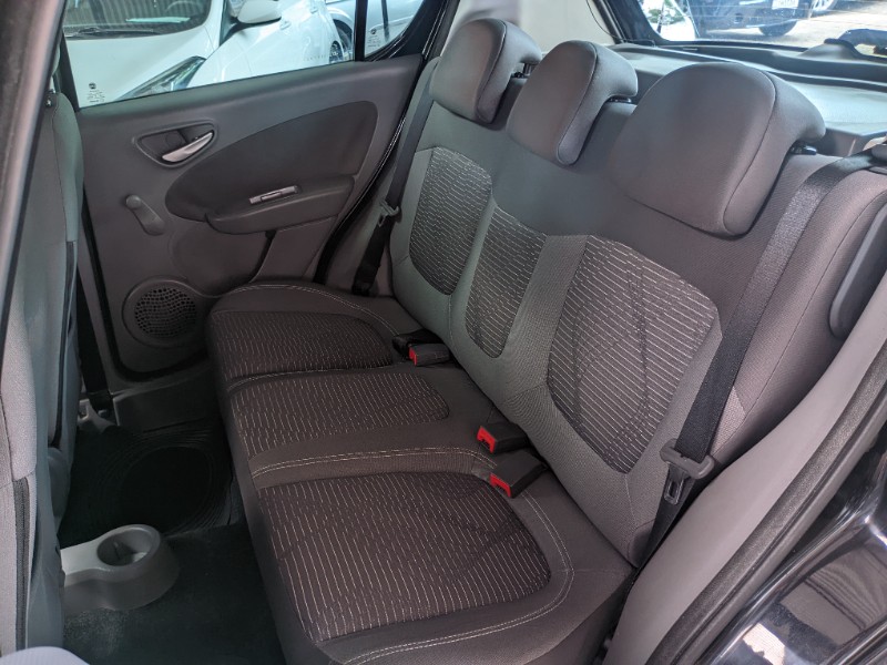 FIAT PALIO 1.4 ATTRACTIVE 8V 2012/2013 RICARDO VEÍCULOS TEUTÔNIA / Carros no Vale