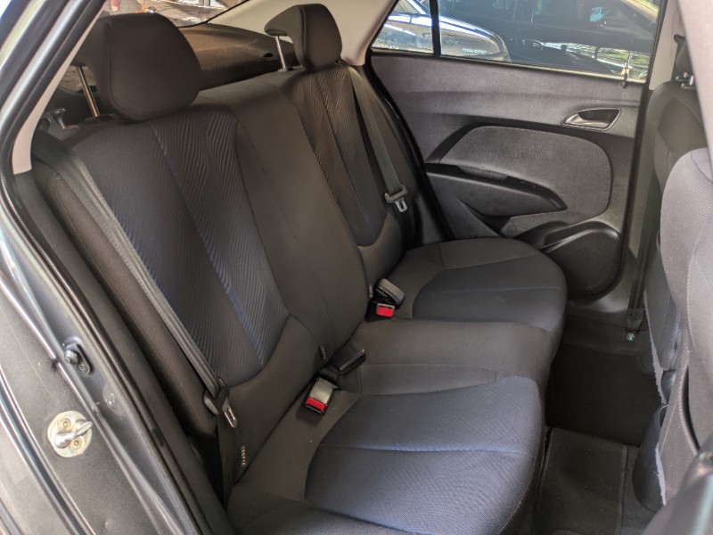 HYUNDAI HB20S 1.6 COMFORT 2013/2014 RICARDO VEÍCULOS TEUTÔNIA / Carros no Vale