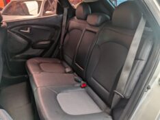 HYUNDAI IX35 2.0 MPI 4X2 16V FLEX 4P MANUAL 2011/2012 RICARDO VEÍCULOS TEUTÔNIA / Carros no Vale