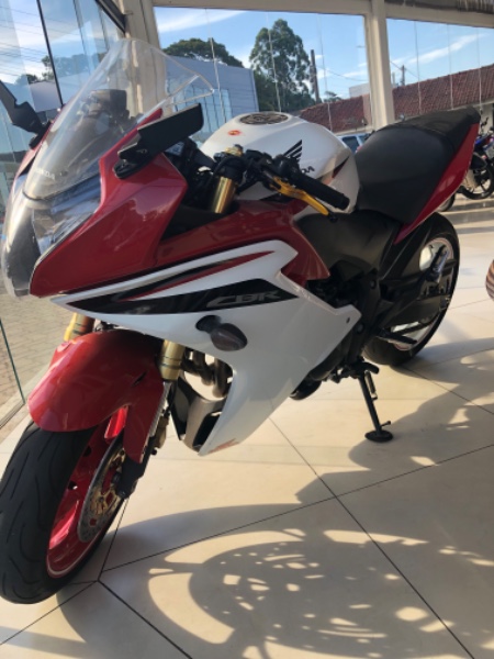 HONDA MOTOS CBR 600 F 2013/2013 JASER MOTOS LAJEADO / Carros no Vale