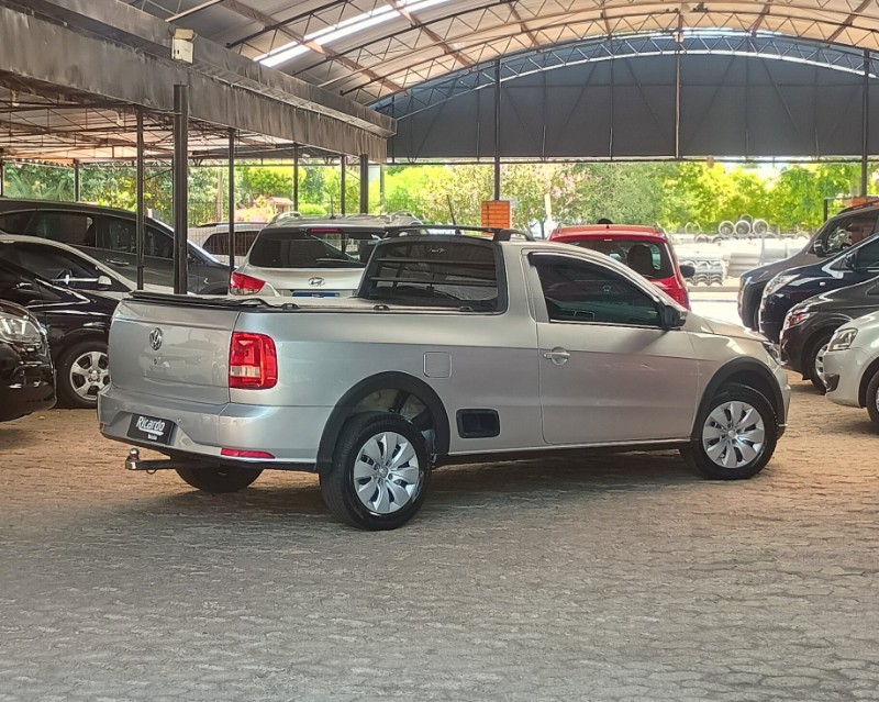 VOLKSWAGEN SAVEIRO TRENDLINE 1.6 T.FLEX 8V 2016/2017 RICARDO VEÍCULOS TEUTÔNIA / Carros no Vale