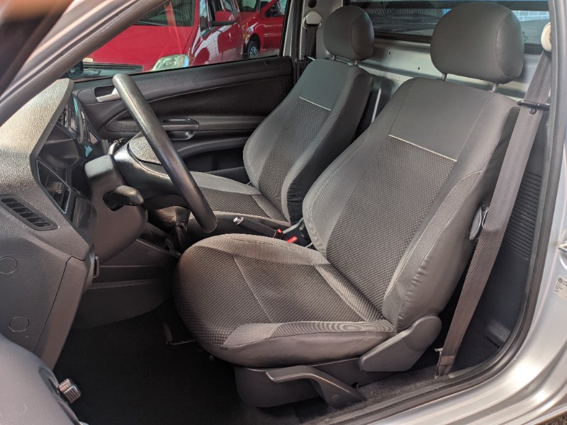 VOLKSWAGEN SAVEIRO TRENDLINE 1.6 T.FLEX 8V 2016/2017 RICARDO VEÍCULOS TEUTÔNIA / Carros no Vale