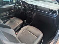 VOLKSWAGEN SAVEIRO TRENDLINE 1.6 T.FLEX 8V 2016/2017 RICARDO VEÍCULOS TEUTÔNIA / Carros no Vale