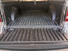 VOLKSWAGEN SAVEIRO TRENDLINE 1.6 T.FLEX 8V 2016/2017 RICARDO VEÍCULOS TEUTÔNIA / Carros no Vale