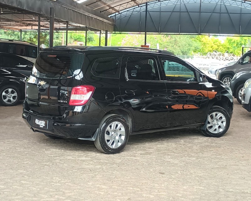 CHEVROLET SPIN 1.8 LTZ 2013/2014 RICARDO VEÍCULOS TEUTÔNIA / Carros no Vale