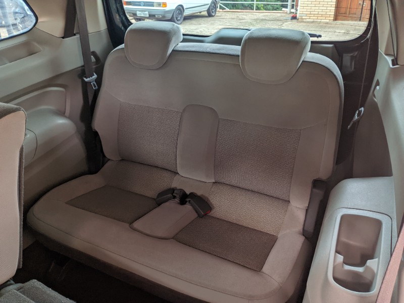 CHEVROLET SPIN 1.8 LTZ 2013/2014 RICARDO VEÍCULOS TEUTÔNIA / Carros no Vale