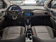 CHEVROLET ONIX 1.4 MPFI LT 8V FLEX 4P AUTOMÁTICO 2016/2017 RICARDO VEÍCULOS TEUTÔNIA / Carros no Vale