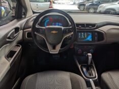 CHEVROLET ONIX 1.4 MPFI LT 8V FLEX 4P AUTOMÁTICO 2016/2017 RICARDO VEÍCULOS TEUTÔNIA / Carros no Vale