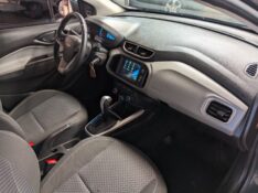 CHEVROLET ONIX 1.4 MPFI LT 8V FLEX 4P AUTOMÁTICO 2016/2017 RICARDO VEÍCULOS TEUTÔNIA / Carros no Vale