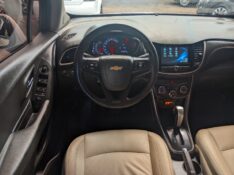 CHEVROLET TRACKER 1.4 16V TURBO LT 2017/2018 RICARDO VEÍCULOS TEUTÔNIA / Carros no Vale