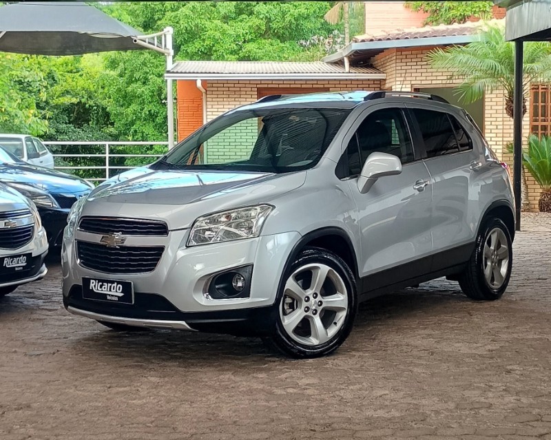 CHEVROLET TRACKER 1.8 MPFI LTZ 4X2 16V FLEX 4P AUTOMÁTICO 2014/2015 RICARDO VEÍCULOS TEUTÔNIA / Carros no Vale