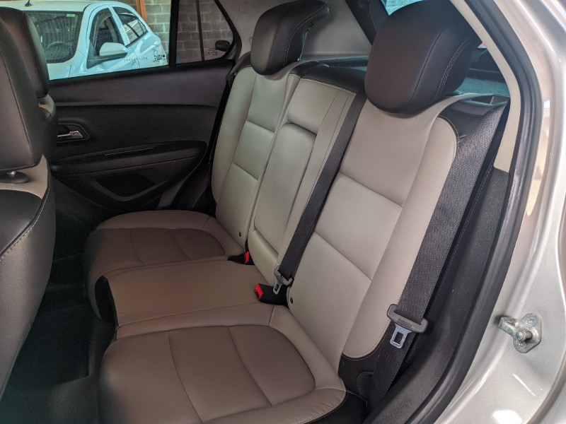 CHEVROLET TRACKER 1.8 MPFI LTZ 4X2 16V FLEX 4P AUTOMÁTICO 2014/2015 RICARDO VEÍCULOS TEUTÔNIA / Carros no Vale