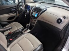 CHEVROLET TRACKER 1.8 MPFI LTZ 4X2 16V FLEX 4P AUTOMÁTICO 2014/2015 RICARDO VEÍCULOS TEUTÔNIA / Carros no Vale