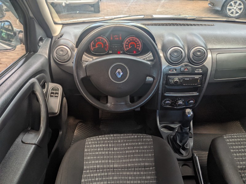 RENAULT SANDERO 1.0 EXPRESSION 16V 2014 2013/2014 RICARDO VEÍCULOS TEUTÔNIA / Carros no Vale