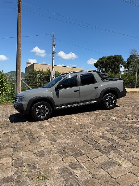 RENAULT OROCH OUTSIDER 1.3 TURBO 2023/2023 BOSCO AUTOMÓVEIS GUAPORÉ / Carros no Vale