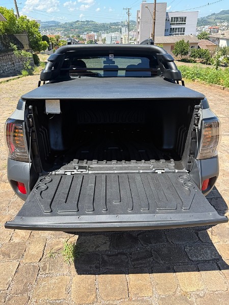 RENAULT OROCH OUTSIDER 1.3 TURBO 2023/2023 BOSCO AUTOMÓVEIS GUAPORÉ / Carros no Vale