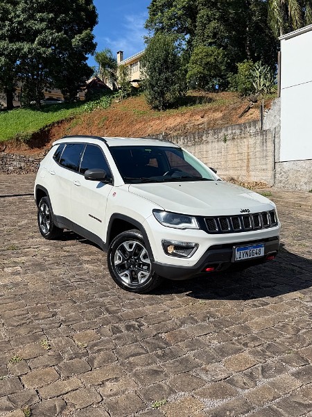 JEEP COMPASS 2.0 16V DIESEL TRAILHAWK 4X4 AUTOMÁTICO 2018/2018 BOSCO AUTOMÓVEIS GUAPORÉ / Carros no Vale