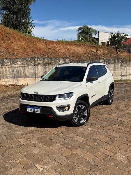 JEEP COMPASS 2.0 16V DIESEL TRAILHAWK 4X4 AUTOMÁTICO 2018/2018 BOSCO AUTOMÓVEIS GUAPORÉ / Carros no Vale