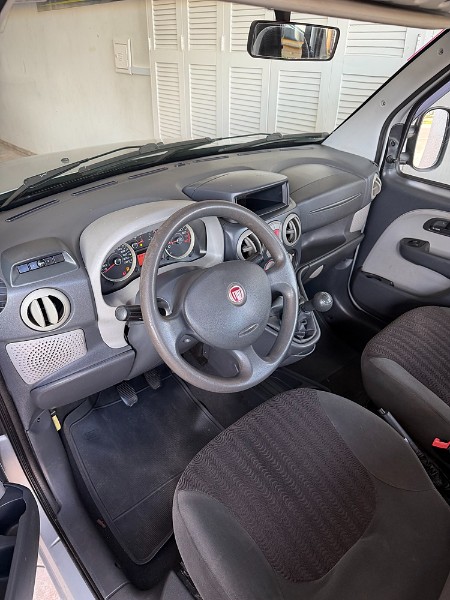 FIAT DOBLO ESSENCE 1.8 FLEX 2013/2013 BOSCO AUTOMÓVEIS GUAPORÉ / Carros no Vale