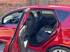 FORD FIESTA 1.5 16V FLEX MEC. 5P 2015/2015 LS MULTIMARCAS VENÂNCIO AIRES / Carros no Vale