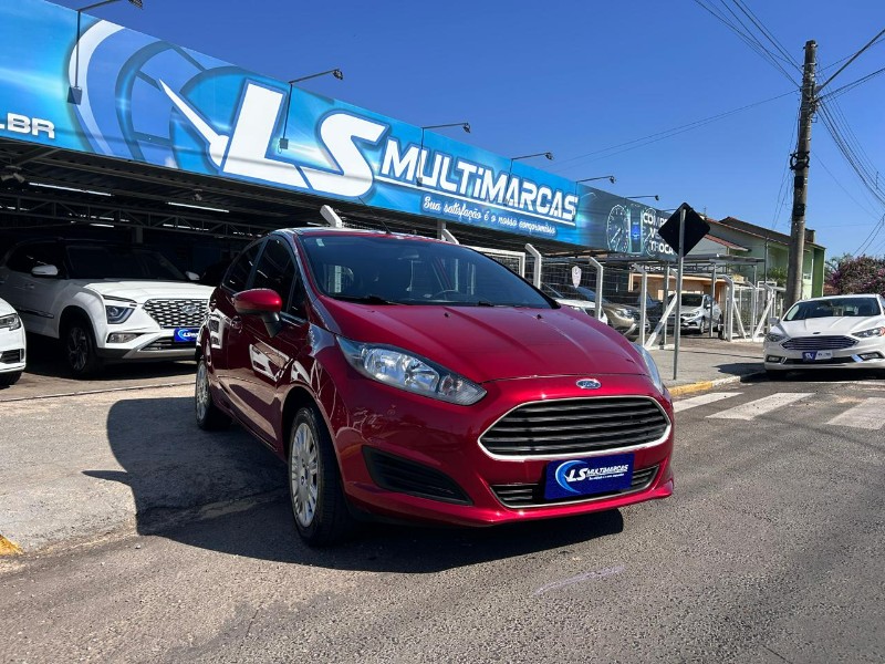 FORD FIESTA 1.5 16V FLEX MEC. 5P 2015/2015 LS MULTIMARCAS VENÂNCIO AIRES / Carros no Vale