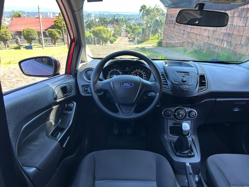 FORD FIESTA 1.5 16V FLEX MEC. 5P 2015/2015 LS MULTIMARCAS VENÂNCIO AIRES / Carros no Vale