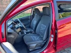 FORD FIESTA 1.5 16V FLEX MEC. 5P 2015/2015 LS MULTIMARCAS VENÂNCIO AIRES / Carros no Vale