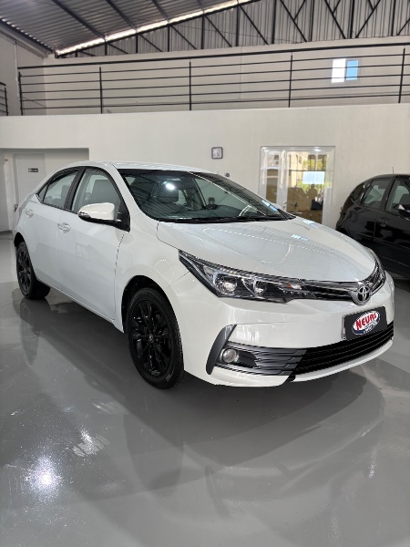 TOYOTA CORALLA XEI 2.0 2018/2018 NEURI VEÍCULOS LAJEADO / Carros no Vale