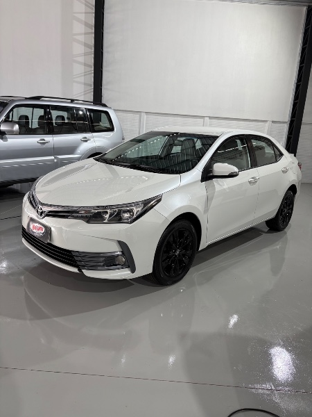 TOYOTA CORALLA XEI 2.0 2018/2018 NEURI VEÍCULOS LAJEADO / Carros no Vale