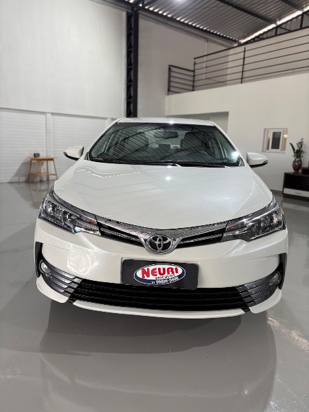 TOYOTA CORALLA XEI 2.0 2018/2018 NEURI VEÍCULOS LAJEADO / Carros no Vale