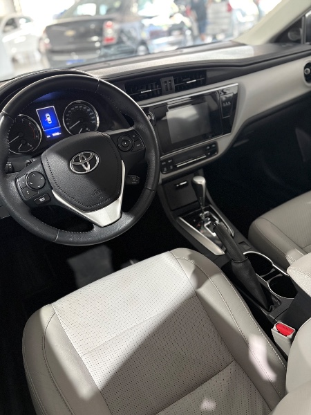 TOYOTA CORALLA XEI 2.0 2018/2018 NEURI VEÍCULOS LAJEADO / Carros no Vale