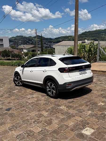 VOLKSWAGEN NIVUS 1.0 TSI HIGHLINE FLEX 4P AUTOMÁTICO 2022/2022 BOSCO AUTOMÓVEIS GUAPORÉ / Carros no Vale VOLKSWAGEN NIVUS 1.0 TSI HIGHLINE FLEX 4P AUTOMÁTICO 2022/2022 BOSCO AUTOMÓVEIS GUAPORÉ / Carros no Vale