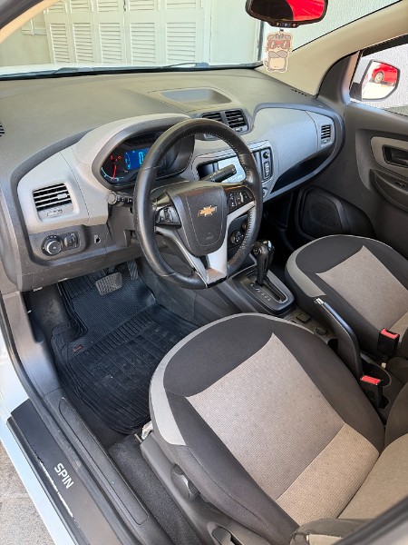 CHEVROLET SPIN 1.8 ADVANTAGE 8V FLEX 4P AUTOMÁTICO 2018/2018 BOSCO AUTOMÓVEIS GUAPORÉ / Carros no Vale