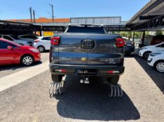 FIAT TORO 1.3 TURBO 270 VOLCANO AT6 /2023 AR MULTIMARCAS VENÂNCIO AIRES / Carros no Vale