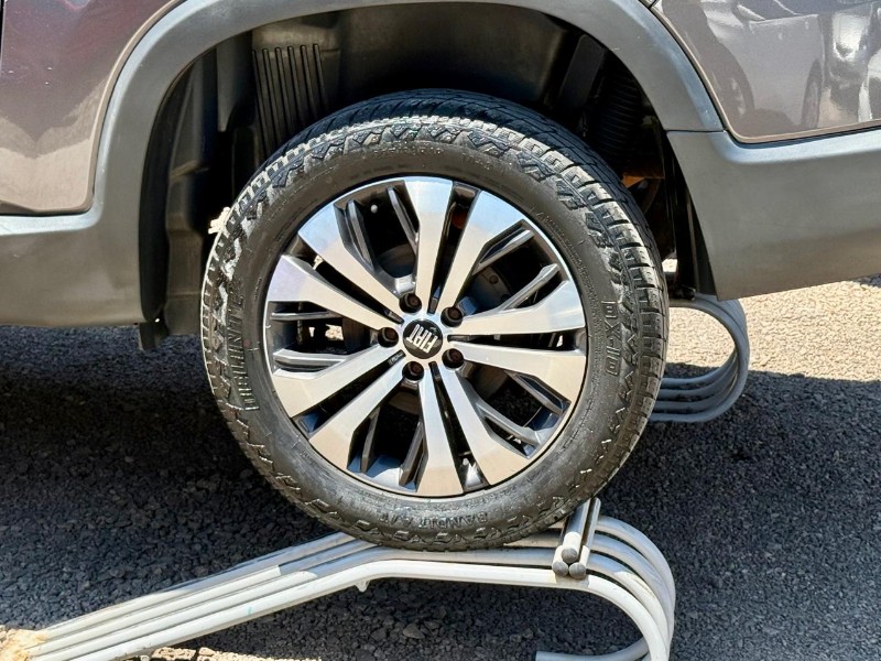 FIAT TORO 1.3 TURBO 270 VOLCANO AT6 /2023 AR MULTIMARCAS VENÂNCIO AIRES / Carros no Vale