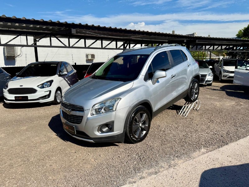CHEVROLET TRACKER 1.8 LTZ /2014 AR MULTIMARCAS VENÂNCIO AIRES / Carros no Vale