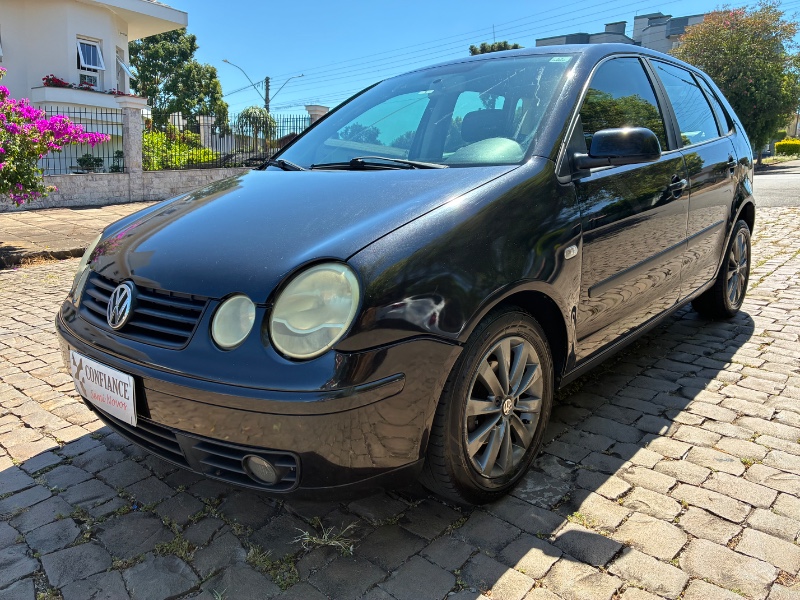 VOLKSWAGEN POLO HATCH 1.6 2003/2003 COMPLETO VEÍCULOS GUAPORÉ / Carros no Vale
