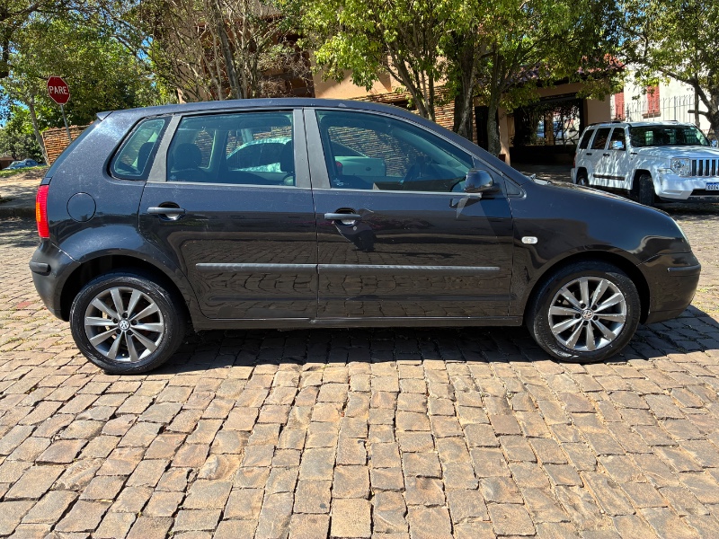 VOLKSWAGEN POLO HATCH 1.6 2003/2003 COMPLETO VEÍCULOS GUAPORÉ / Carros no Vale