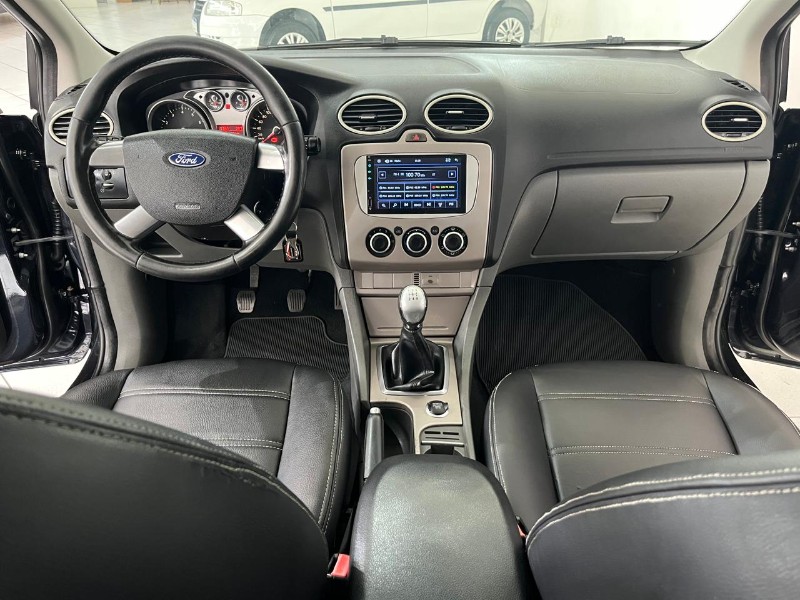 FORD FOCUS 1.6 HATCH FLEX 2012/2012 TIAGO AUTOMÓVEIS VENÂNCIO AIRES / Carros no Vale