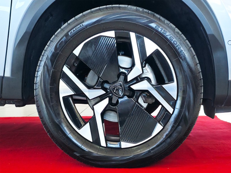 PEUGEOT 2008 1.0 TURBO 200 FLEX ALLURE CVT 2025/2024 DUARTE VEÍCULOS PORTO ALEGRE / Carros no Vale