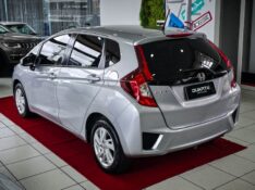 HONDA FIT 1.5 LX 16V FLEX 4P AUTOMÁTICO 2016/2017 DUARTE VEÍCULOS PORTO ALEGRE / Carros no Vale